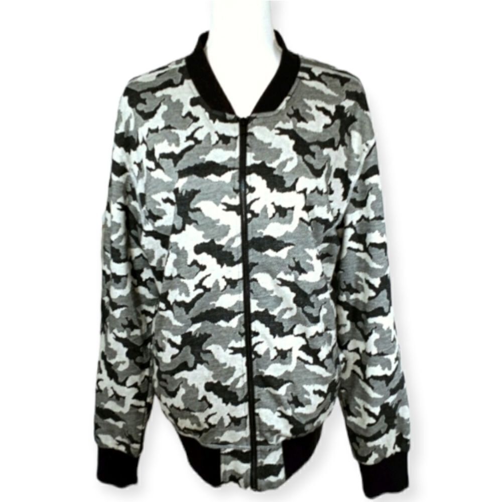 SOVEREIGN CODES CAMO BOMBER JACKET SZ.L EUC